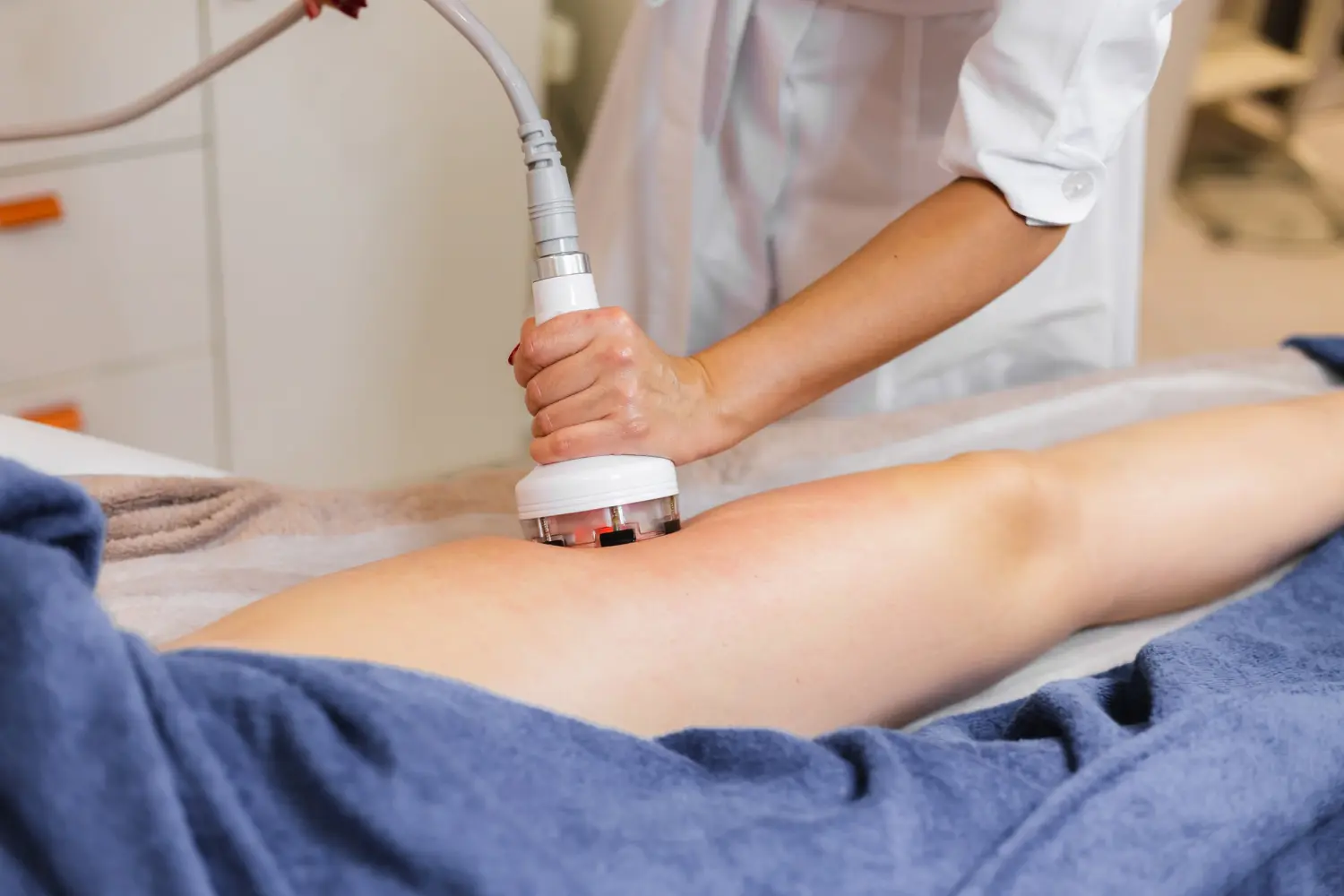 Equipamiento de fisioterapia avanzada y tecnología médica